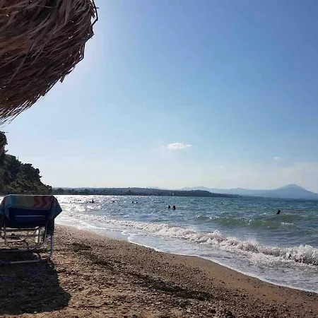 度假居 Near The Beach Dhílesi